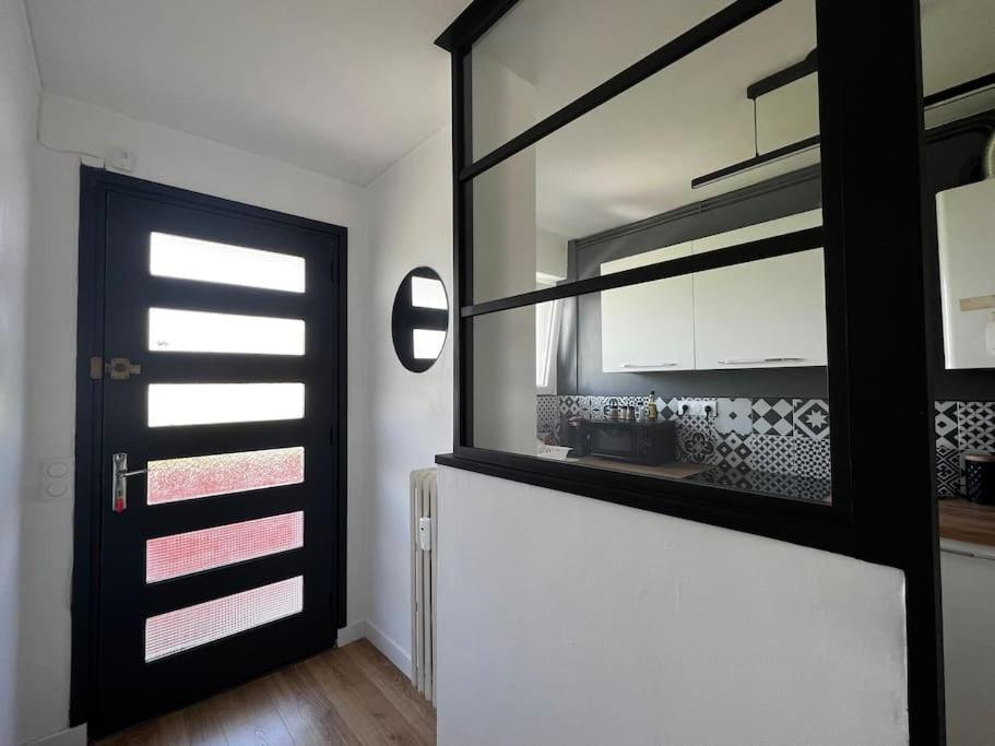 Apartamento T2 Lumineux Refais A Neuf Avec Parking ! Lorient Exterior foto